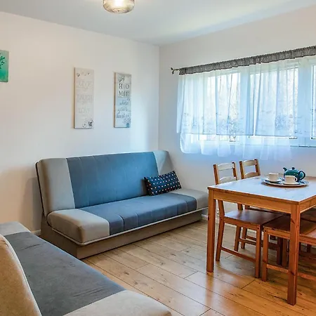 Semesterbostad 1 Bedroom Amazing In Sobącz