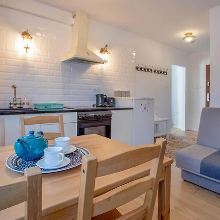 Semesterbostad 1 Bedroom Amazing In